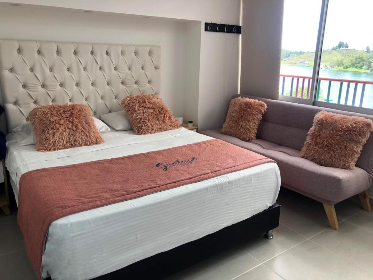 A&A Apartahoteles Malecón Guatapé Eksteriør billede